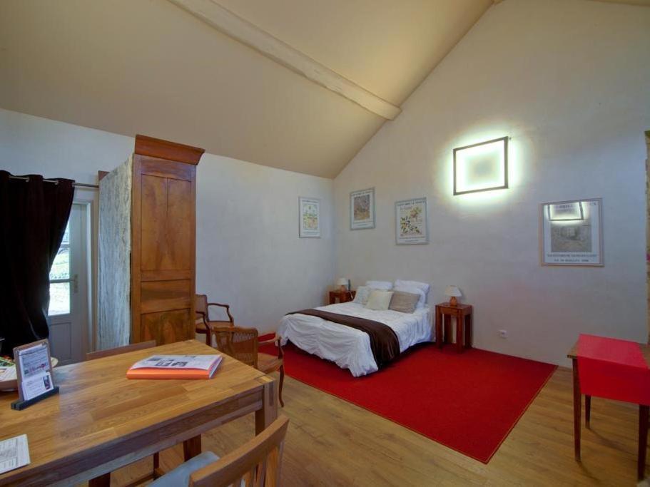 Les Temps Perdus Hotel Prehy Room photo
